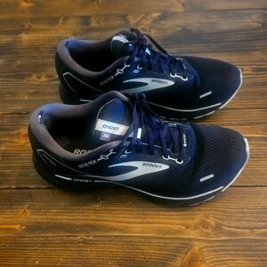 Brooks Women's Ghost 14 Black Athletic Shoes, Size 11